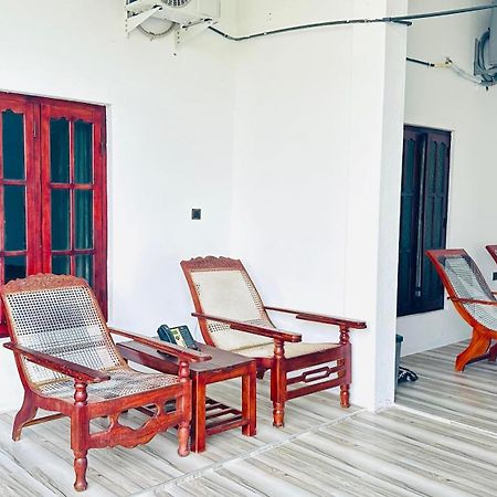 Garden Beach Hotel Аругам Экстерьер фото